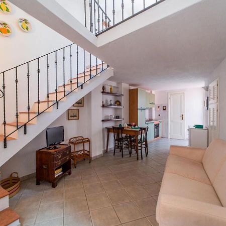 Murphy Holiday Home - Casa Papini La Maddalena  Buitenkant foto