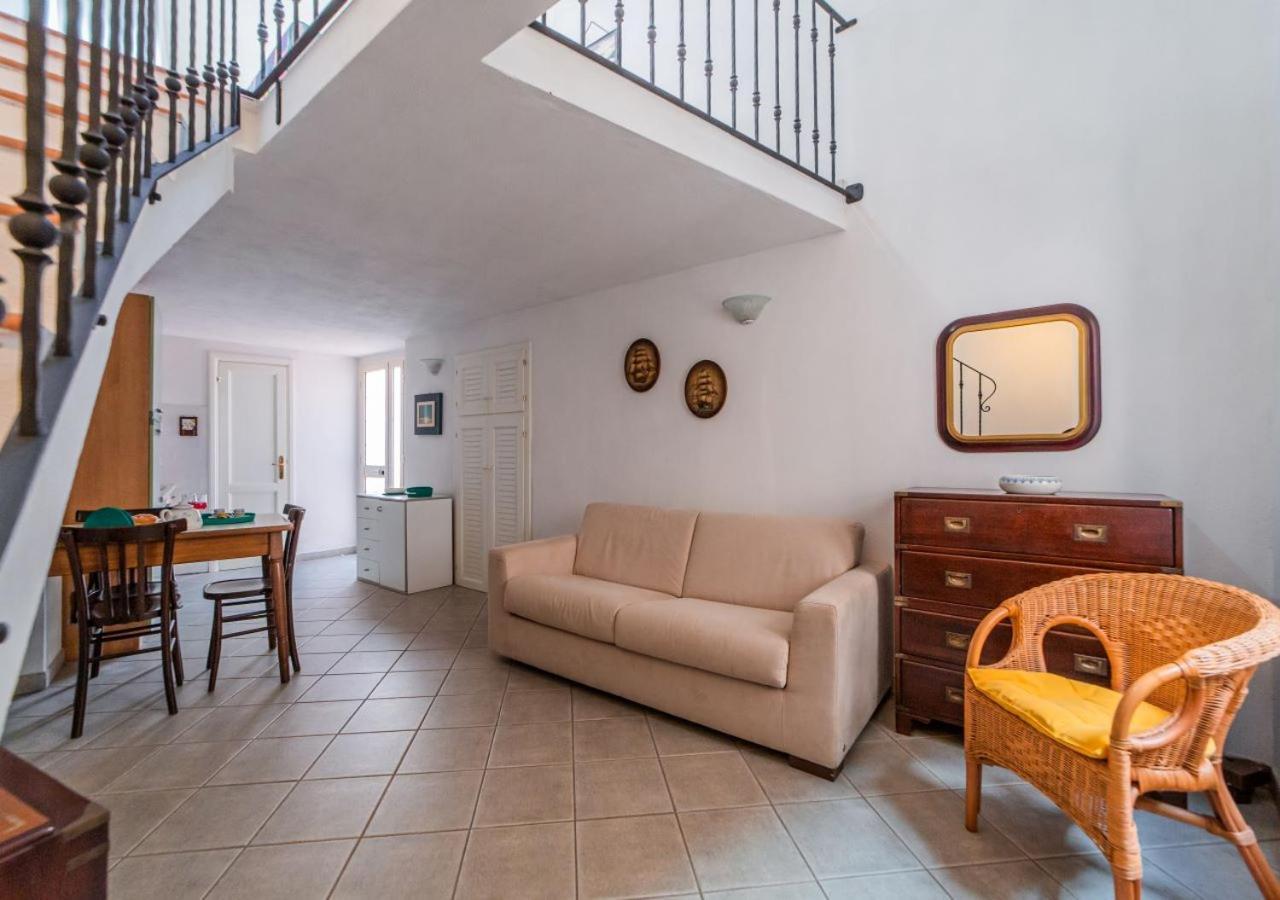 Murphy Holiday Home - Casa Papini La Maddalena  Buitenkant foto