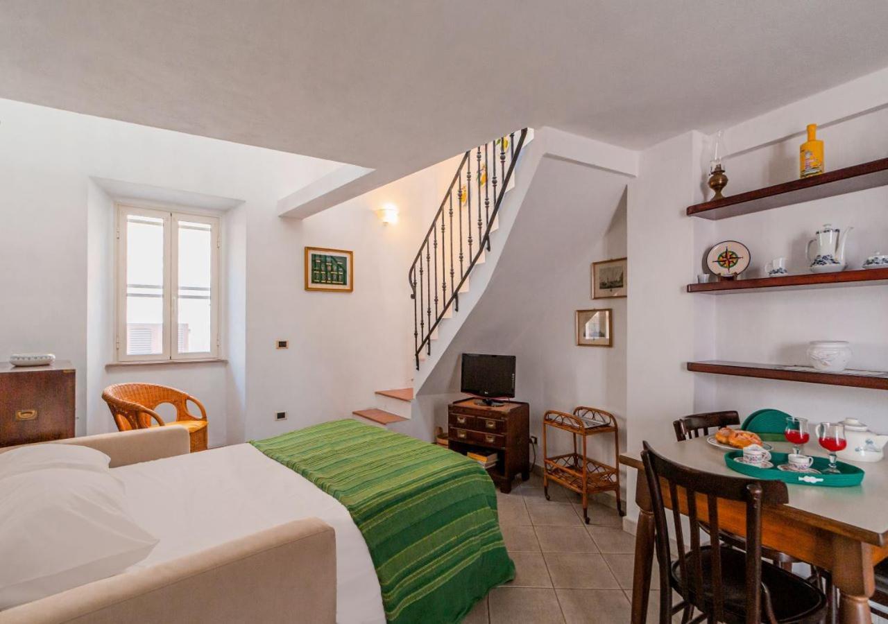 Murphy Holiday Home - Casa Papini La Maddalena  Buitenkant foto