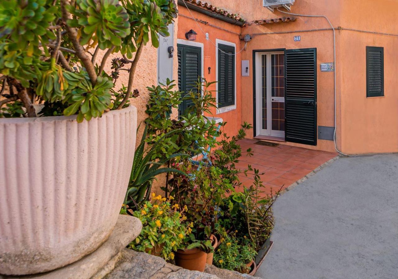 Murphy Holiday Home - Casa Papini La Maddalena  Buitenkant foto